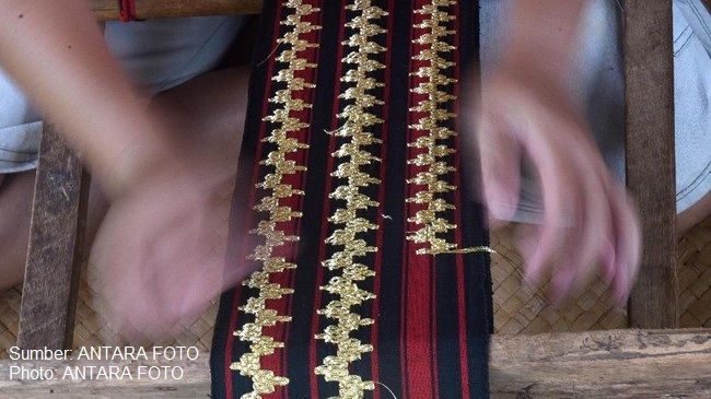 kain tapis lampung